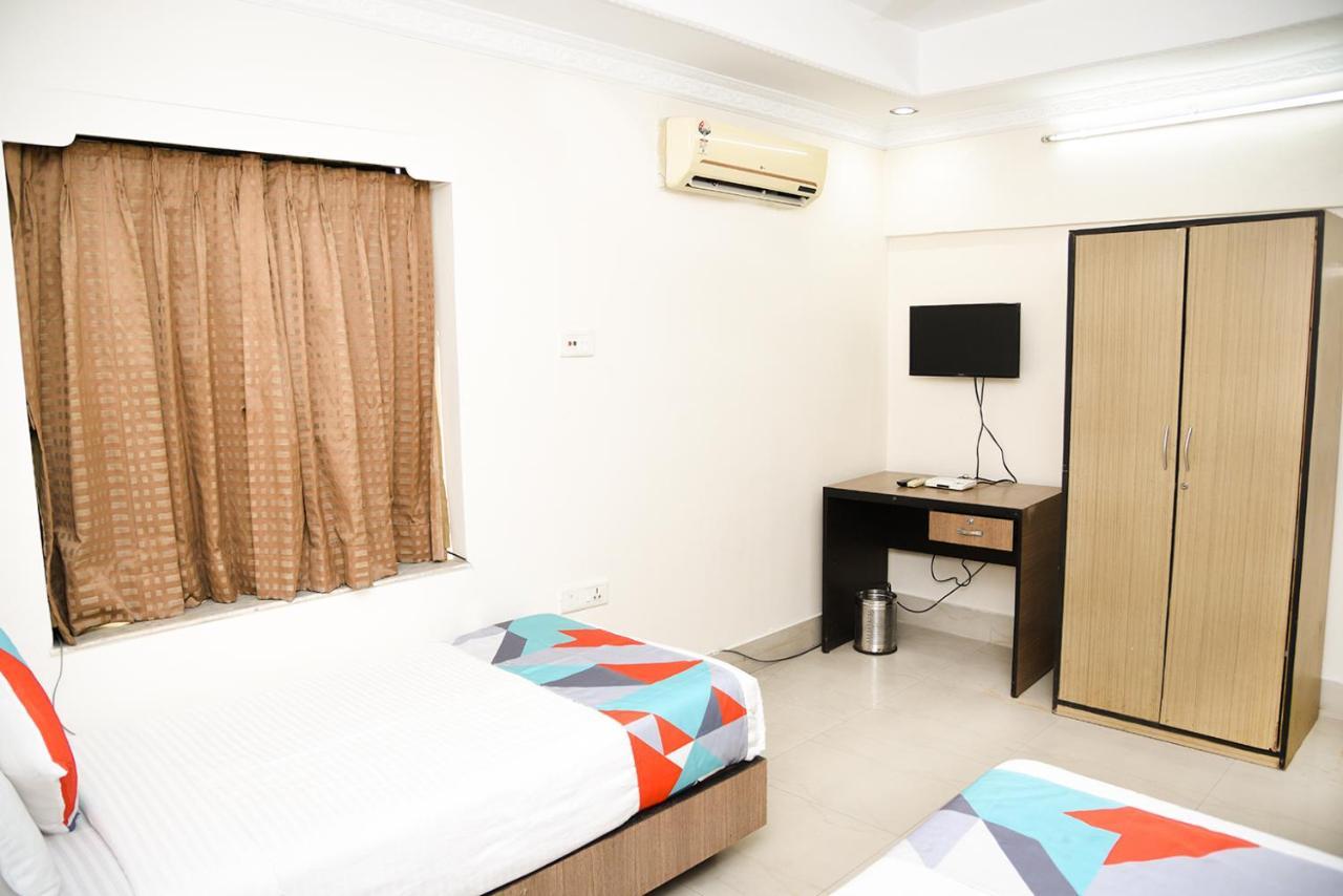 Crossroads Hotel Kolkata Exterior photo